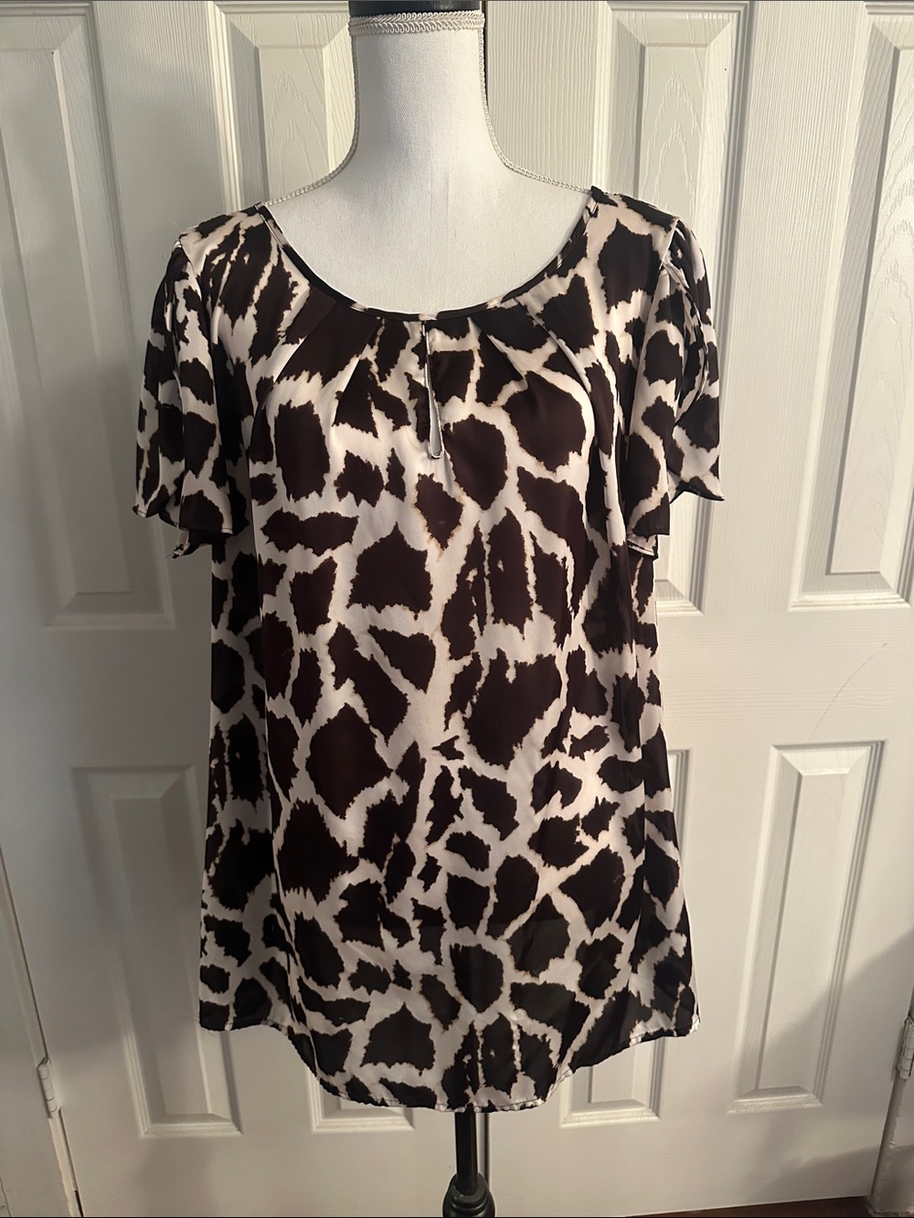 Dress Barn Black and White Animal-Print Short Sleeve Blouse
